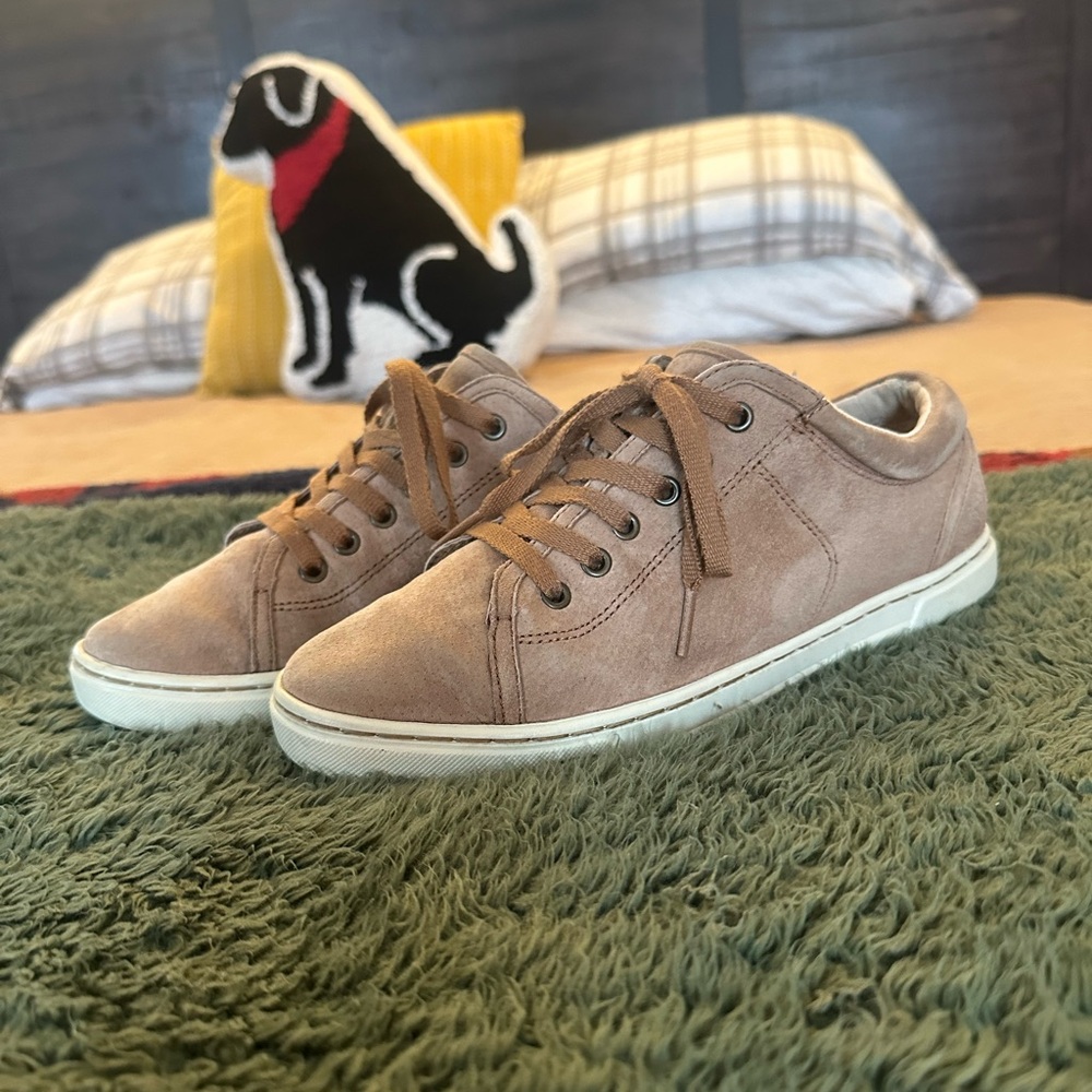 UGG Women’s Tomi Sneakers